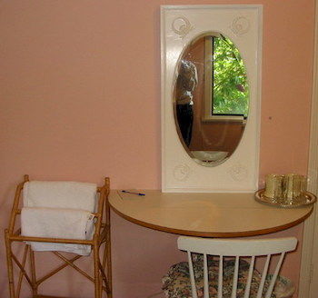 Cadboro Bay Bed & Breakfast วิกตอเรีย ภายนอก รูปภาพ